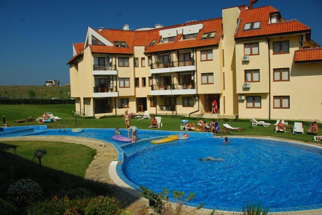 Eggo Apartment - Oasis Beach Apartments Kamchia Bliznatsi Ngoại thất bức ảnh